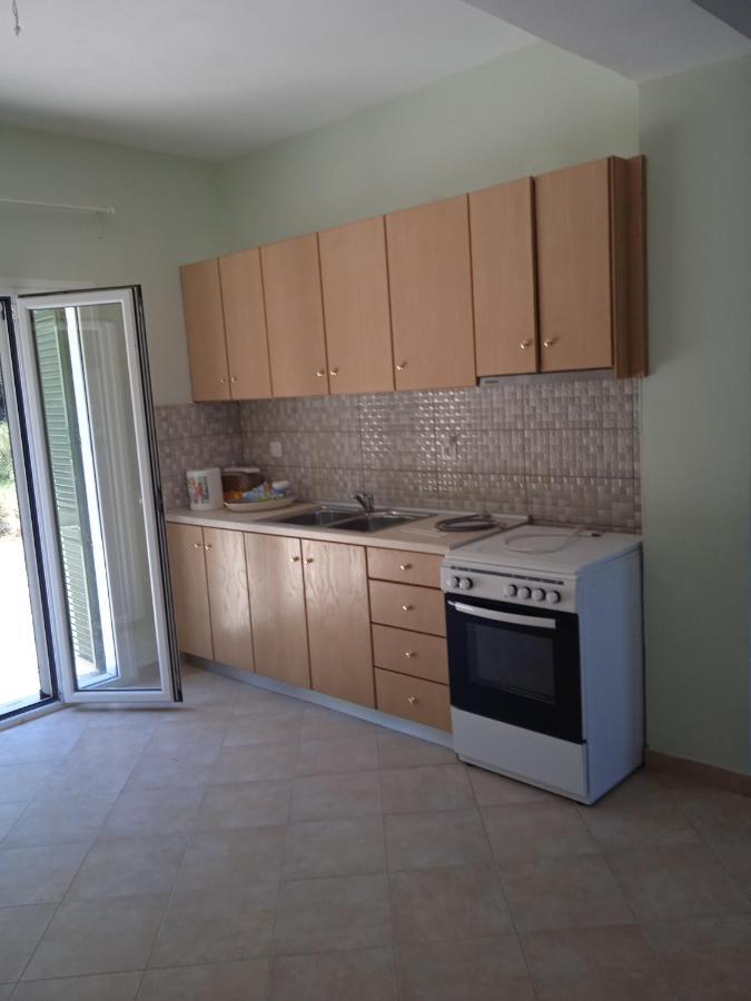 Ligeris House 1 In Agioi Deka בית נופש *