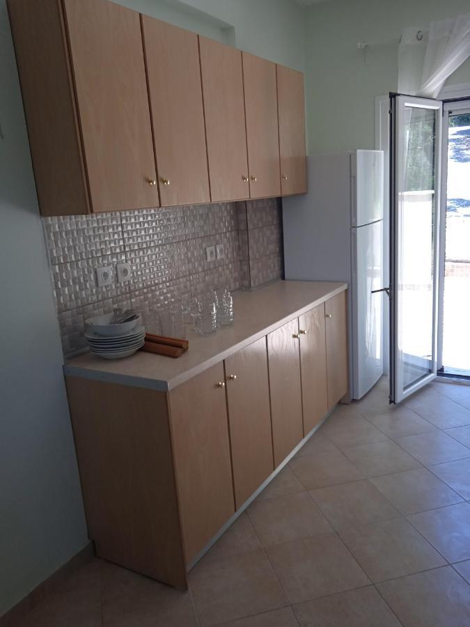 בית נופש Ligeris House 1 In Agioi Deka Agioi Deka (Corfu)